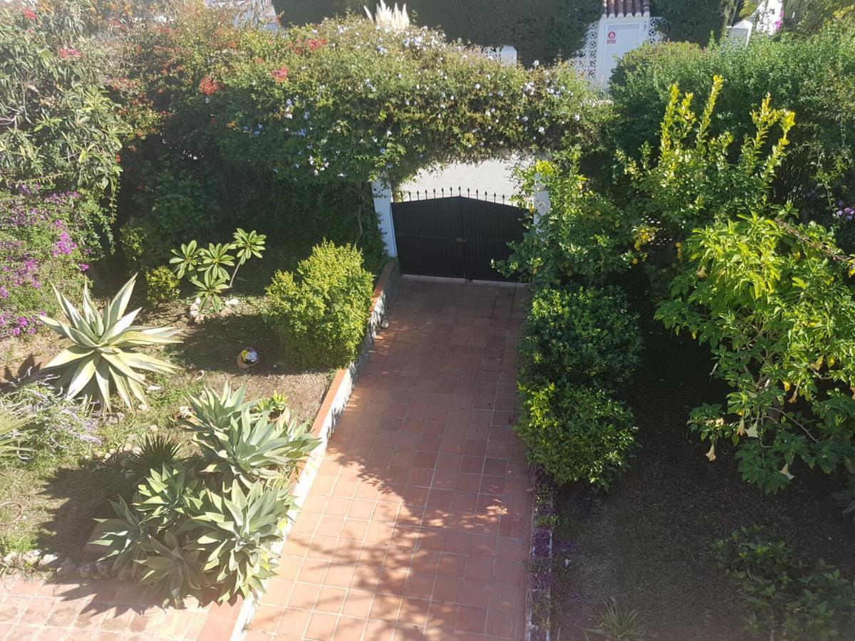 Bonita Villa En Nerja Casa Palomas Exterior photo